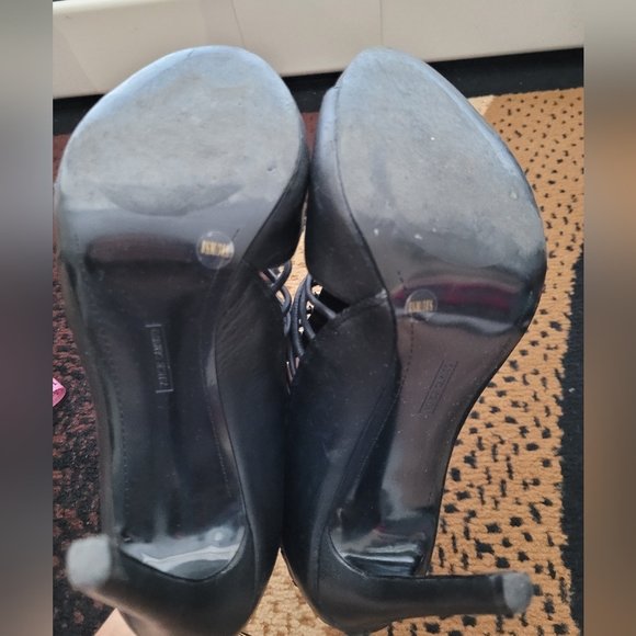 Vince Camuto Heels size 8.5 - Picture 7 of 10